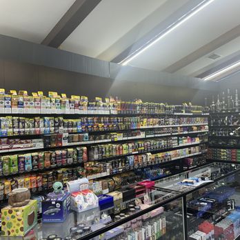 BLUE DREAM SMOKE & VAPE - Updated May 2026 - 226 N Locust Ave, Gallatin,  Tennessee - Vape Shops - Phone Number