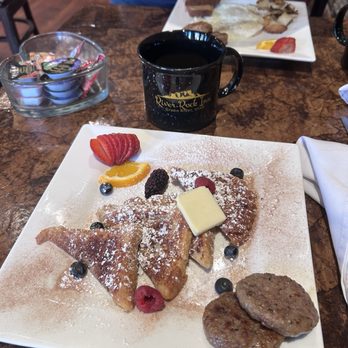 River Rock Inn - Delicious French toast and breakfast sausage - Bed & Breakfast Near Me - Green River, Utah River Rock Inn - Delicious French toast and breakfast sausage - Bed & Breakfast Near Me - Green River, Utah