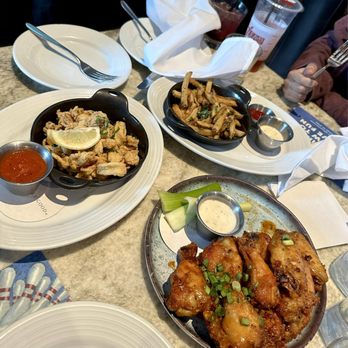 Pinstripes - Calamari, 12 piece Sweet Chili Wings, truffle fries - Bowling Near Me - San Mateo, California