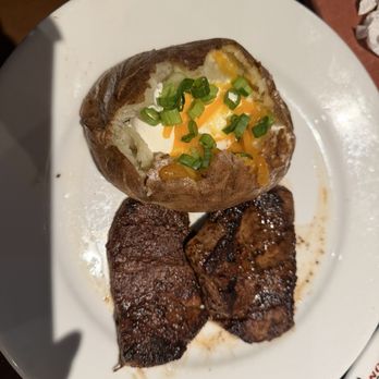 LongHorn Steakhouse - American Near Me - Henderson, Nevada