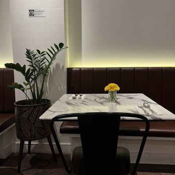 Niyom Thai Kitchen - Seating - Thai Near Me - Flushing, New York