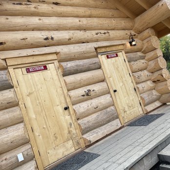 Bowman's Bear Creek Lodge & Cafe - Hotels Near Me - Hope, Alaska