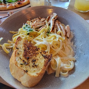 Earls Kitchen + Bar - Canadian (New) Near Me - Vancouver, British Columbia Earls Kitchen + Bar - Canadian (New) Near Me - Vancouver, British Columbia