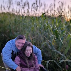 Zanes Clodbuster Farms - Fun inside the maze while we could still see