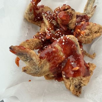 MeetBowl - 5 whole wings with Korean spicy garlic sauce - Korean Near Me - Marietta, Georgia