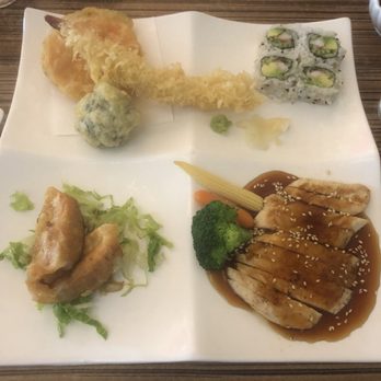 Hachi - Sushi Bars Near Me - Chalfont, Pennsylvania