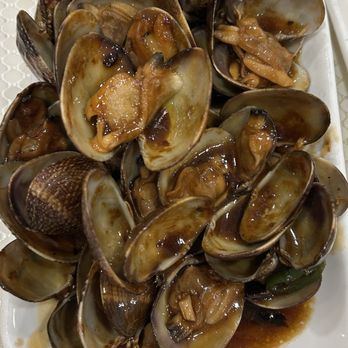 East Buffet & Restaurant - Clams - Buffets Near Me - Flushing, New York