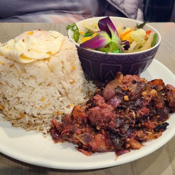 Merienda Cafe - Cbsilog meal (corned beef), with garlic rice, egg, and papaya salad - Filipino Near Me - Grayslake, Illinois Merienda Cafe - Cbsilog meal (corned beef), with garlic rice, egg, and papaya salad - Filipino Near Me - Grayslake, Illinois