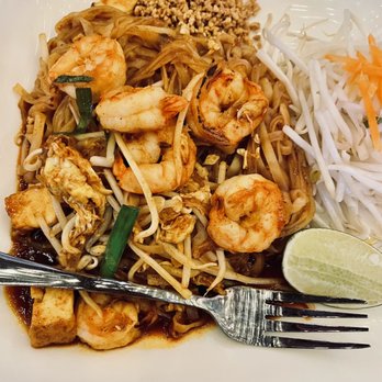 Osha Thai Express - Shrimp pad thai - Thai Near Me - Oakland, California