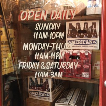 Lil Woody's - Burgers Near Me - Seattle, Washington