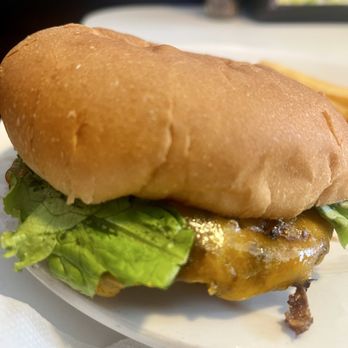 THE LOOP RESTAURANT - Kids cheese hamburger - New American Near Me - Jacksonville, Florida