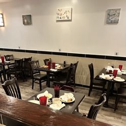 No 1 Buffet - Dirty tables
