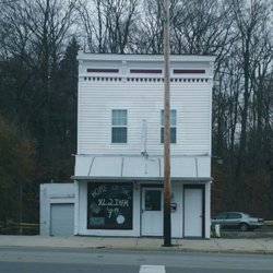 Gilby’s Pizza Cravin - 64 Benedict Ave