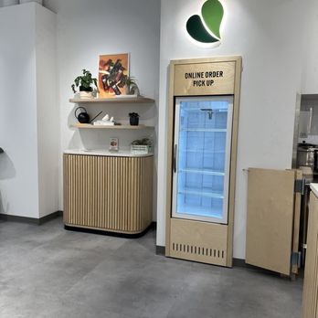 Pure Green - Interior - Juice Bars & Smoothies Near Me - Chicago, Illinois Pure Green - Interior - Juice Bars & Smoothies Near Me - Chicago, Illinois