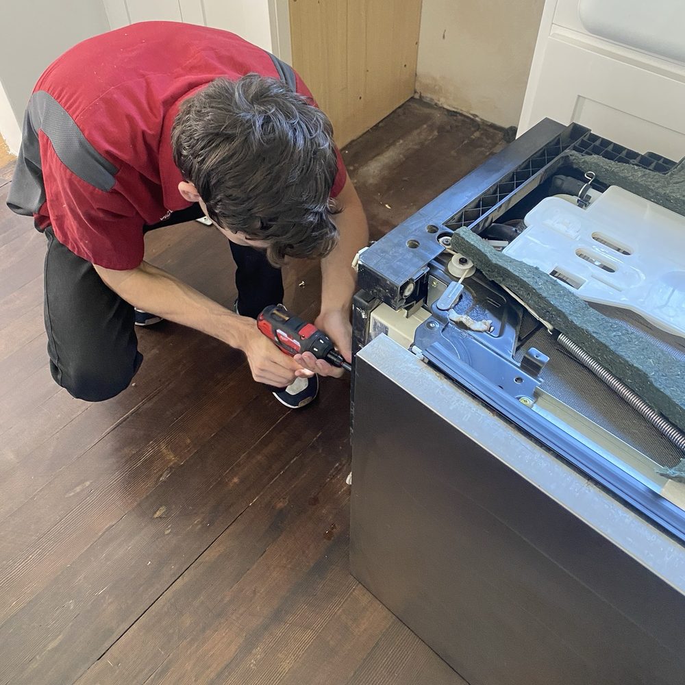 Second Life - Victor repairing the dishwasher - Appliances & Repair Near Me - Northridge, California Second Life - Victor repairing the dishwasher - Appliances & Repair Near Me - Northridge, California