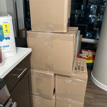 Moovers Chicago - They helped move all of our boxes with care!! - Movers Near Me - Chicago, Illinois Moovers Chicago - They helped move all of our boxes with care!! - Movers Near Me - Chicago, Illinois