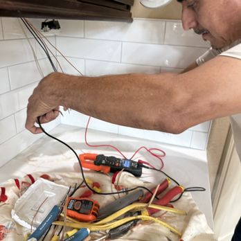 De La Paz Electric - Electricians Near Me - Pearland, Texas De La Paz Electric - Electricians Near Me - Pearland, Texas
