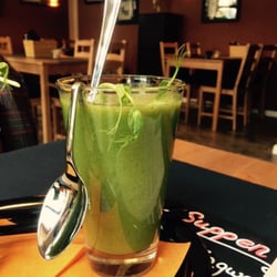 Soup & Soul Kitchen - Smoohie! Der Grüne: Kiwi, Ananas, Banane,Brokkoli,Weizengrass,Ingwer, Matcha.....LECKER!