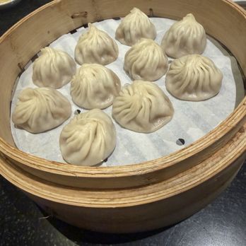 Din Tai Fung - Xaio Kurobuta Pork Xiao Long Bao (10 each) - Taiwanese Near Me - Arcadia, California Din Tai Fung - Xaio Kurobuta Pork Xiao Long Bao (10 each) - Taiwanese Near Me - Arcadia, California
