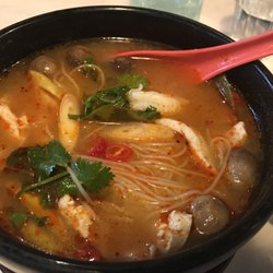 Danny's Thai Bistro - Tom yum noodles soup