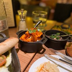 Fazenda - Starter: grilled provolone with chimichurri sauce, sweet potato and grilled asparagus