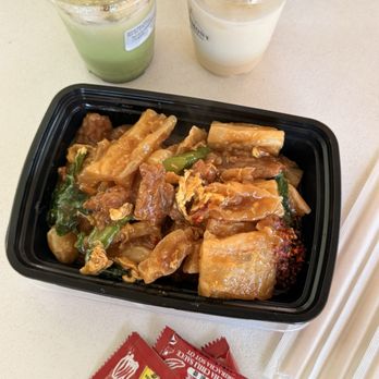 AT Kitchen - Pad see ew - Food Trucks Near Me - San Jose, California AT Kitchen - Pad see ew - Food Trucks Near Me - San Jose, California