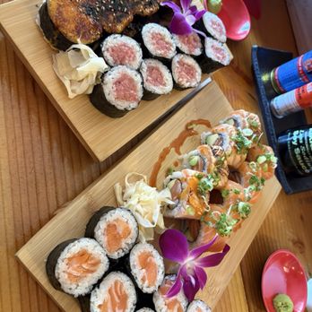 iEight - Combo D- tuna maki, salmon maki, Salmon Lavah, Original Brûlée - Japanese Near Me - Culver City, California iEight - Combo D- tuna maki, salmon maki, Salmon Lavah, Original Brûlée - Japanese Near Me - Culver City, California