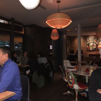 Nomad's - Lights low enough so you can hit your head when you get up. #winning - French Near Me - Paris, 75