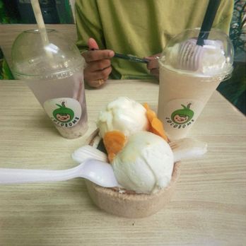 Coco Bomb - Coconut Sundae Coconut Milk Smoothie Coconut Water - Cafes Near Me - San Diego, California