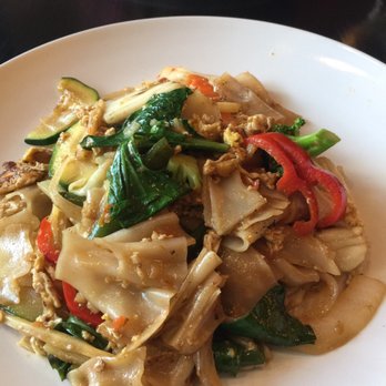 Cafe Chili - Vegetable drunken noodle. - Thai Near Me - Brooklyn, New York Cafe Chili - Vegetable drunken noodle. - Thai Near Me - Brooklyn, New York