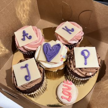 Lavender Bakery & Cafe' - simple but cute, exactly what i wanted! - Cafes Near Me - Berkeley, California