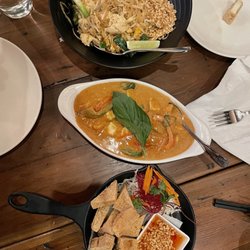 Talay Chicago - Panang Curry Pad Thai