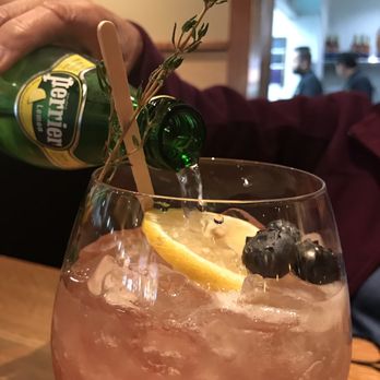 California Pizza Kitchen - Sparkling Berry-Lemon - Pizza Near Me - Lone Tree, Colorado