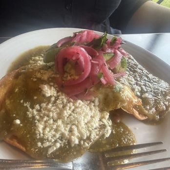 Huevo House - Huevos Rancheros with green sauce - Breakfast & Brunch Near Me - Bakersfield, California Huevo House - Huevos Rancheros with green sauce - Breakfast & Brunch Near Me - Bakersfield, California