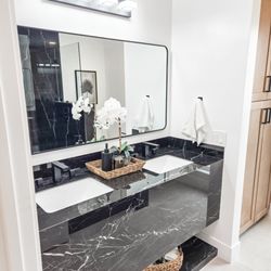 Staging Arizona- Home Staging & Redesign - Staged Bath Room in Fountain Hills, AZ