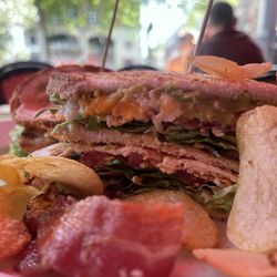 Café Kale - Chicken club