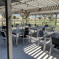 Halo Pizzeria - Outdoor dining area