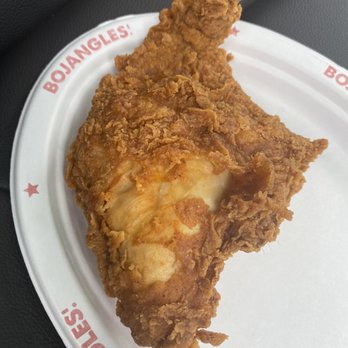 Bojangles - a piece of fried chicken on a paper plate - Fast Food Near Me - Frankfort, Kentucky