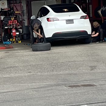 Discount Tire - New Tire Installation. - Tires Near Me - Clackamas, Oregon