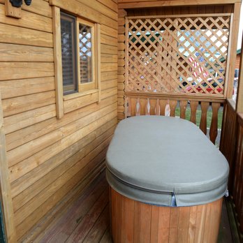 Moss Landing - Ship's Quarters - Private hot tub on porch - Vacation Rentals Near Me - Ocean Shores, Washington Moss Landing - Ship's Quarters - Private hot tub on porch - Vacation Rentals Near Me - Ocean Shores, Washington