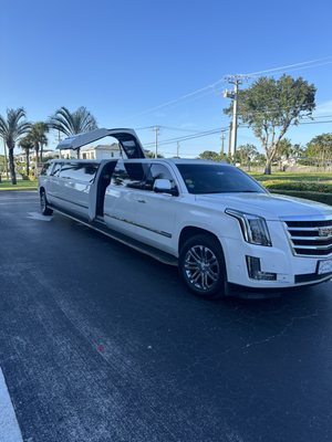 Safe, Luxurious Transport - We take pride in providing the best service to our clients. Give us a call!