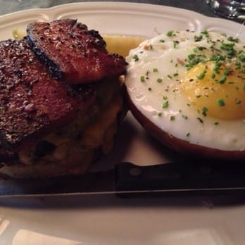 Au Cheval - Impressive Burger Indeed. - Bars Near Me - Chicago, Illinois