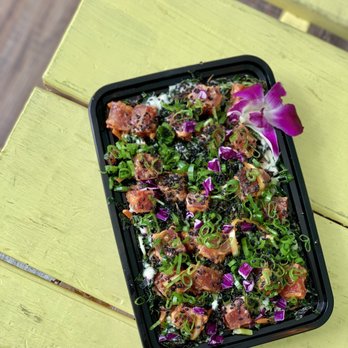 Ohana Island Kitchen - Spicy tuna poke on mango-lime marinated kale - Hawaiian Near Me - Denver, Colorado Ohana Island Kitchen - Spicy tuna poke on mango-lime marinated kale - Hawaiian Near Me - Denver, Colorado