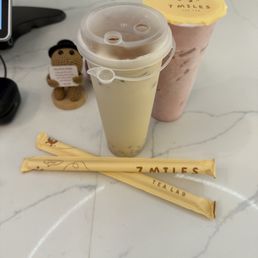 COOKIE MILK TEA and STRAWBERRY N' CREAM