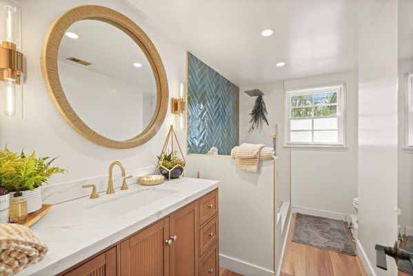 Connolly Construction Logo