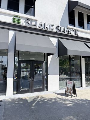 Shake Shack Brea by null