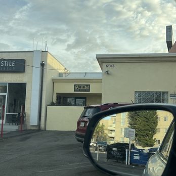 Room 17 - Back of room 17 - Massage Near Me - Encino, California Room 17 - Back of room 17 - Massage Near Me - Encino, California