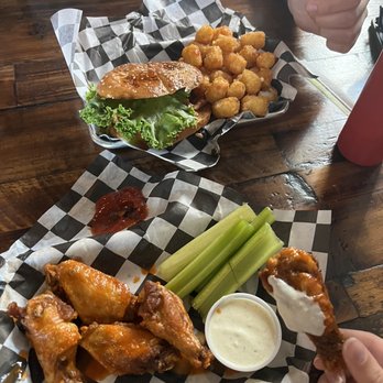 Born In A Barn - happy buffalo wings and burger - American Near Me - Laramie, Wyoming
