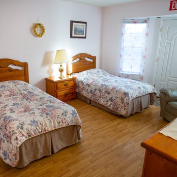 Lake Wildwood Manor - Two Bed Room - Front of Care Home - Hospice Near Me - Penn Valley, California Lake Wildwood Manor - Two Bed Room - Front of Care Home - Hospice Near Me - Penn Valley, California