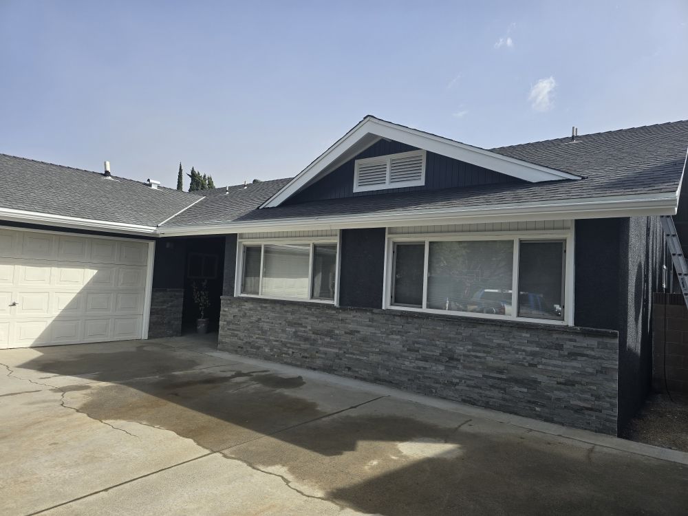 Slide of Montano Construction